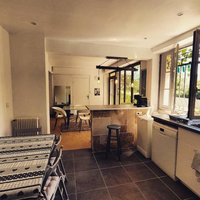 Appartement Charmant Rez De Climatise Renove, 90m2 Avec Parking Cassis