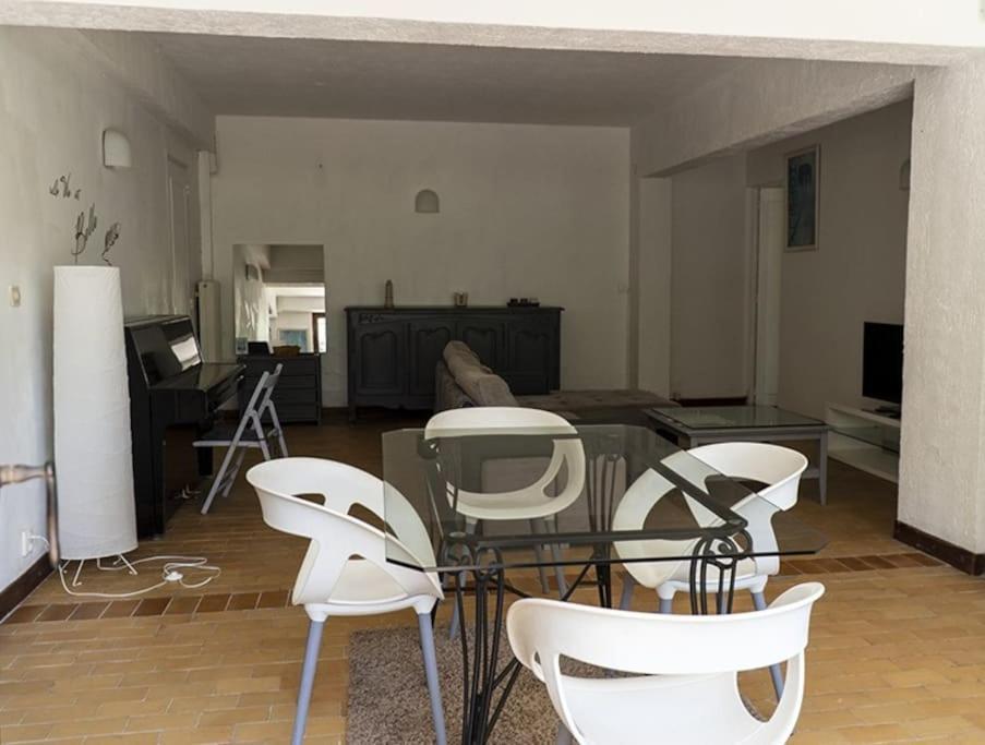 Charmant Rez De Climatise Renove, 90m2 Avec Parking * Cassis