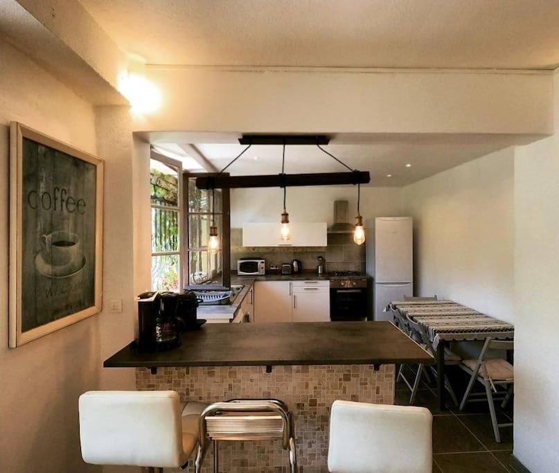 Charmant Rez De Climatise Renove, 90m2 Avec Parking Cassis