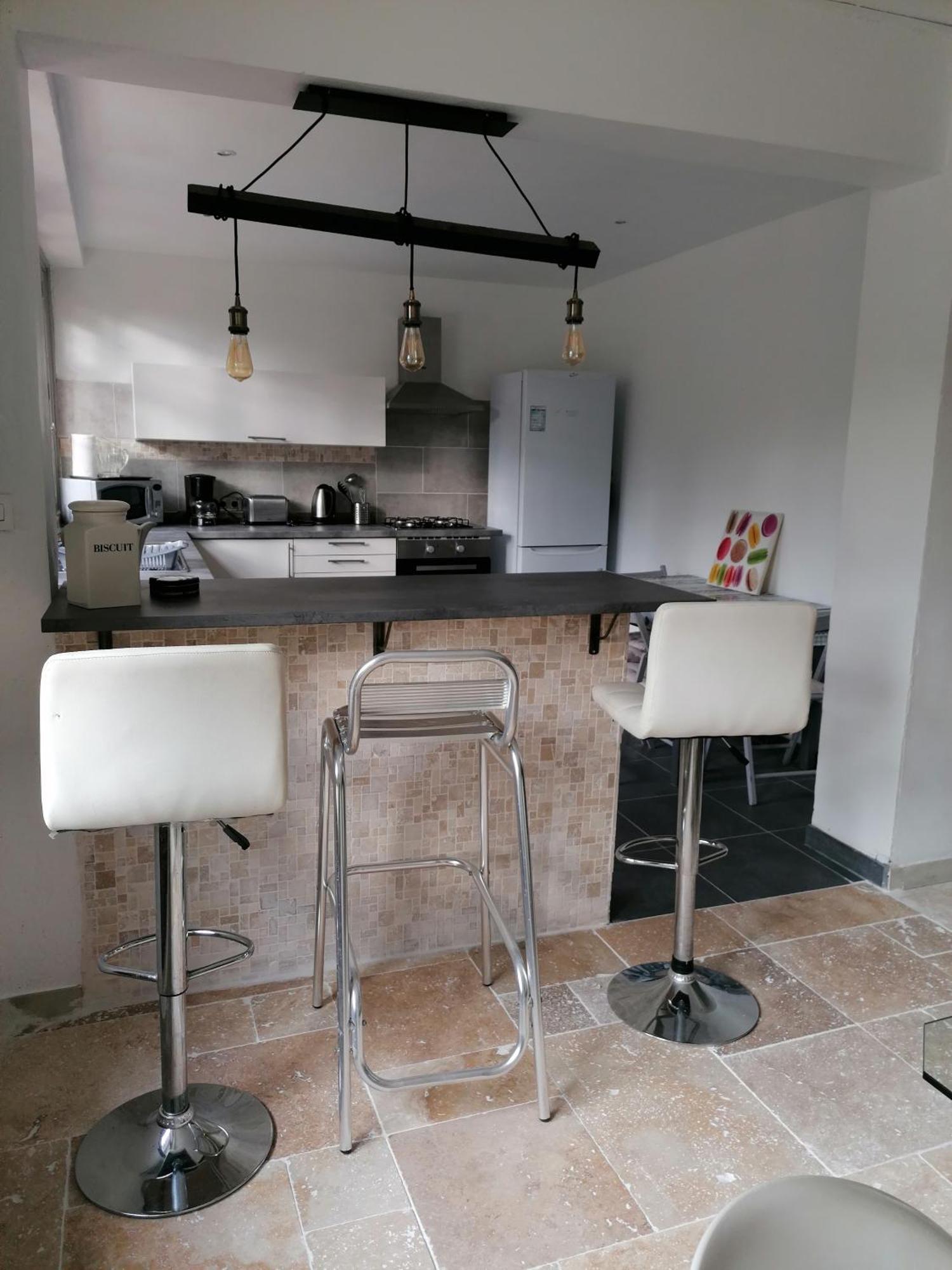 Charmant Rez De Climatise Renove, 90m2 Avec Parking *