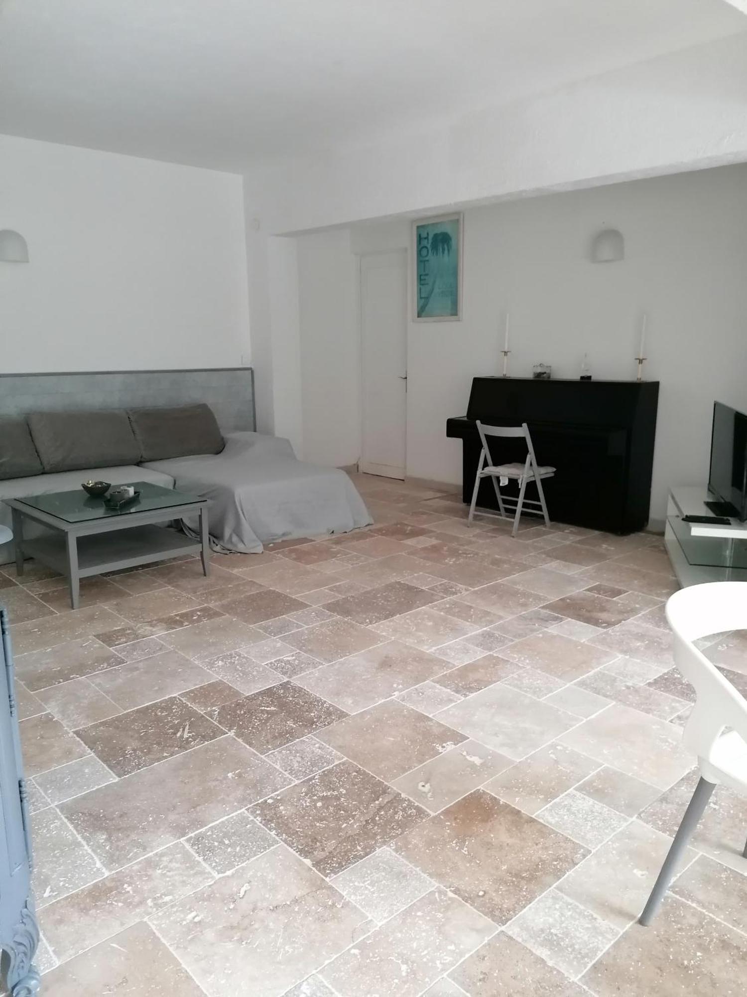 Appartement Charmant Rez De Climatise Renove, 90m2 Avec Parking Cassis
