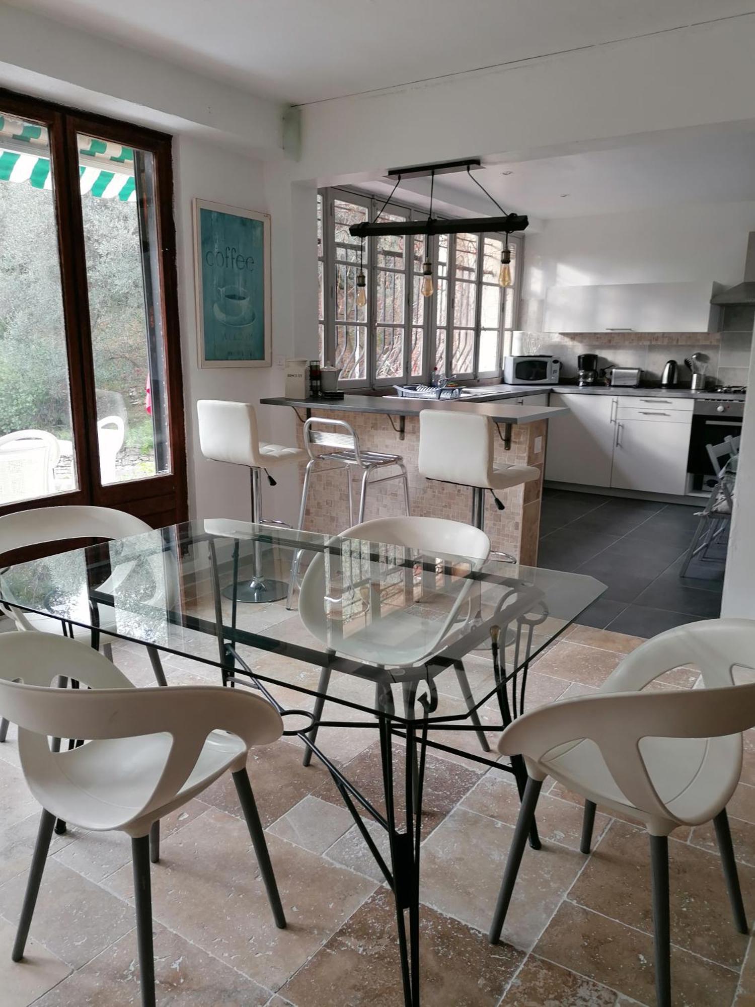Appartement Charmant Rez De Climatise Renove, 90m2 Avec Parking Cassis